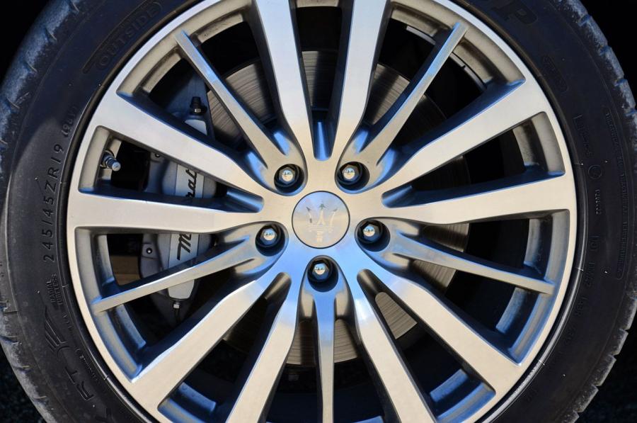  Maserati Ghibli 2014 года  (фото 23 из 41)